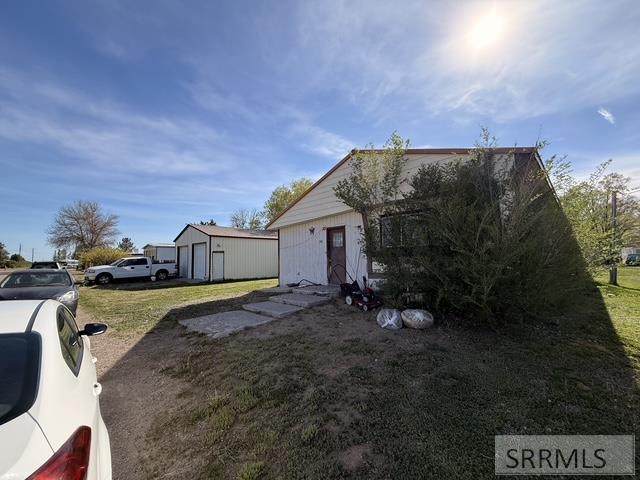 343 Thomas Avenue - Photo 1