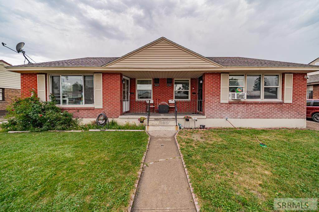 590-592 Holbrook Drive - Photo 1