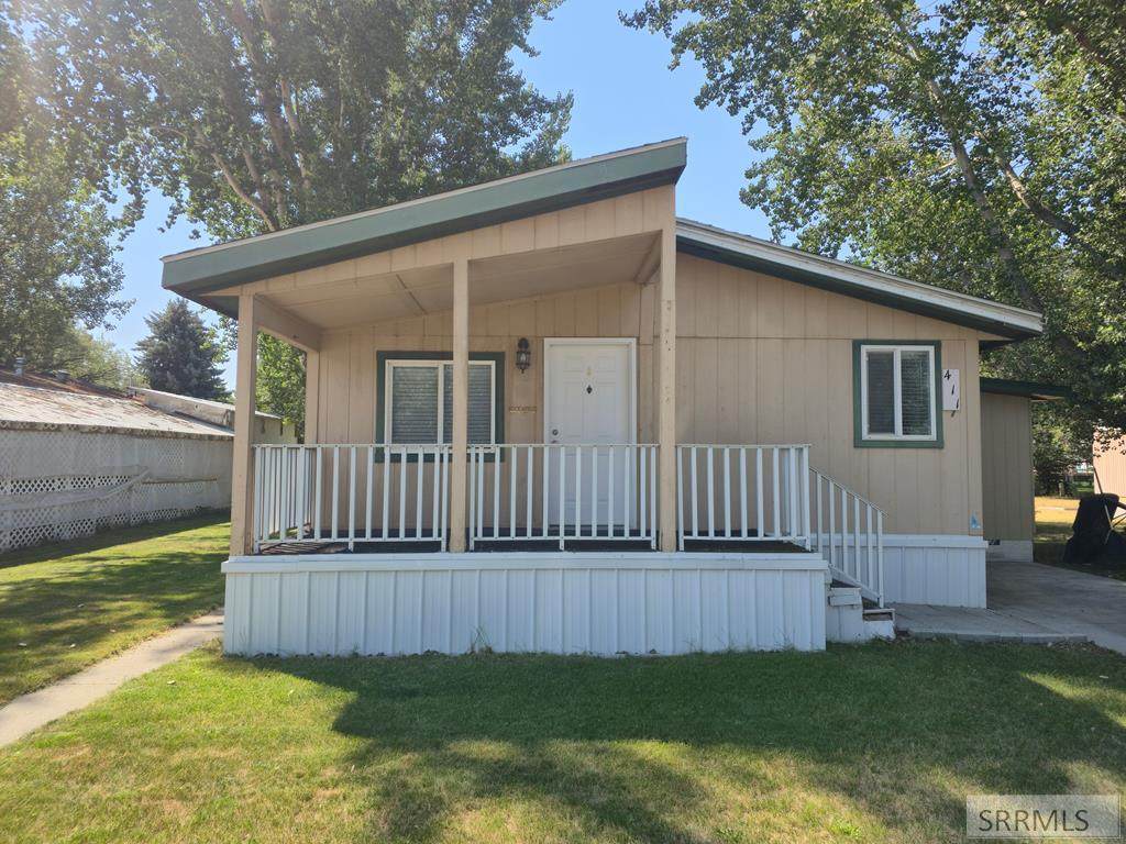 411 Violet Street - Photo 1