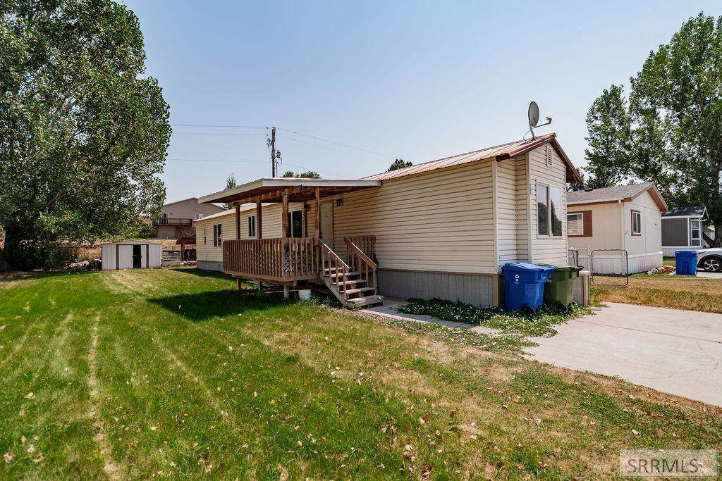 730 Lupine Way - Photo 1