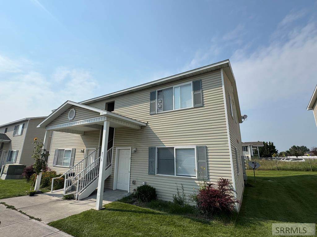 858 Anne Street - Photo 1