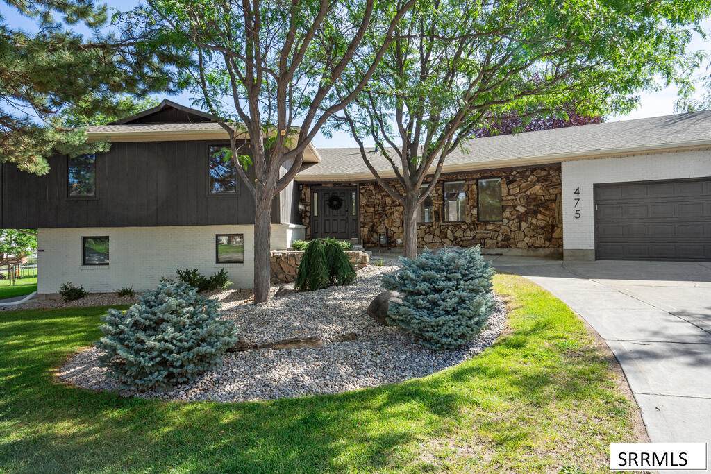 475 Linden Avenue - Photo 1
