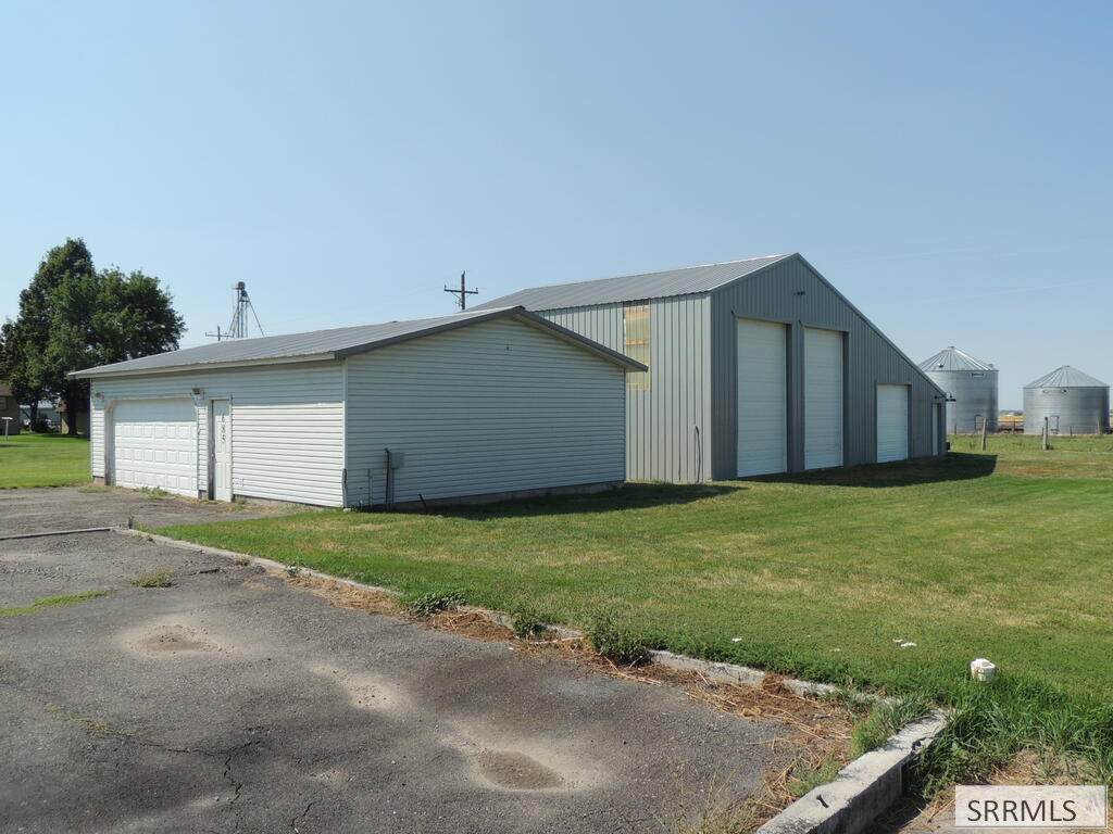 685 Main Street - Photo 1