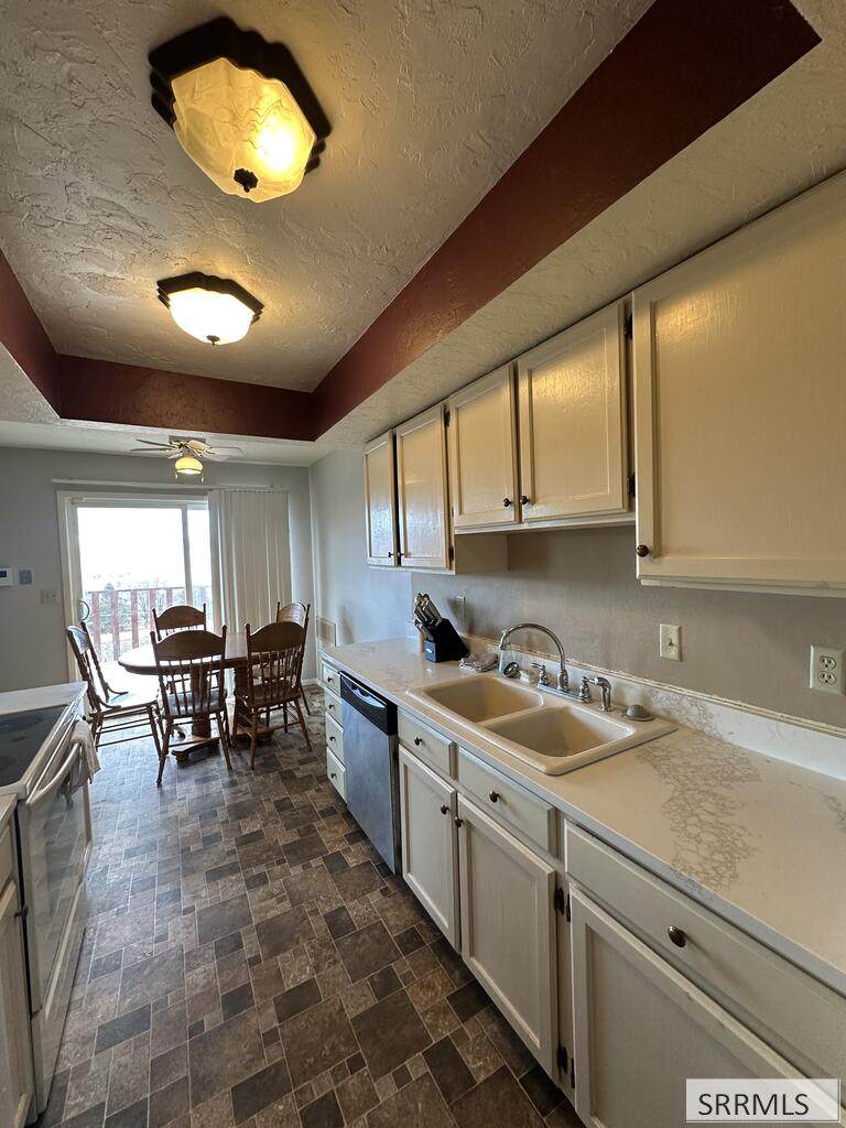 871 Renee - Photo 25