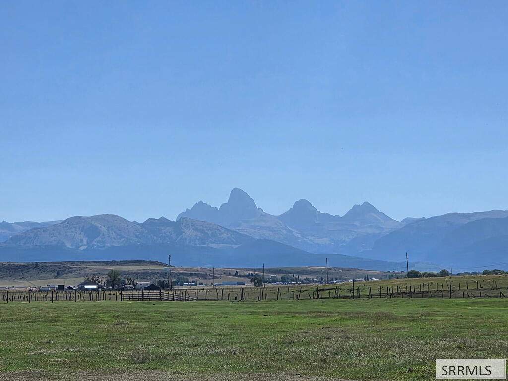 5000 Hwy 33 - Photo 1