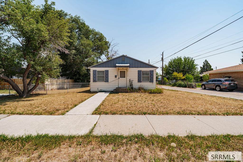 1849 Higbee Avenue - Photo 1
