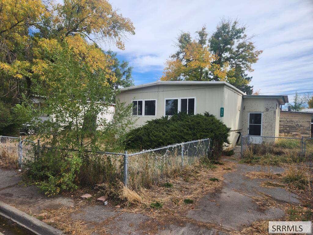 373 Contor Avenue - Photo 1