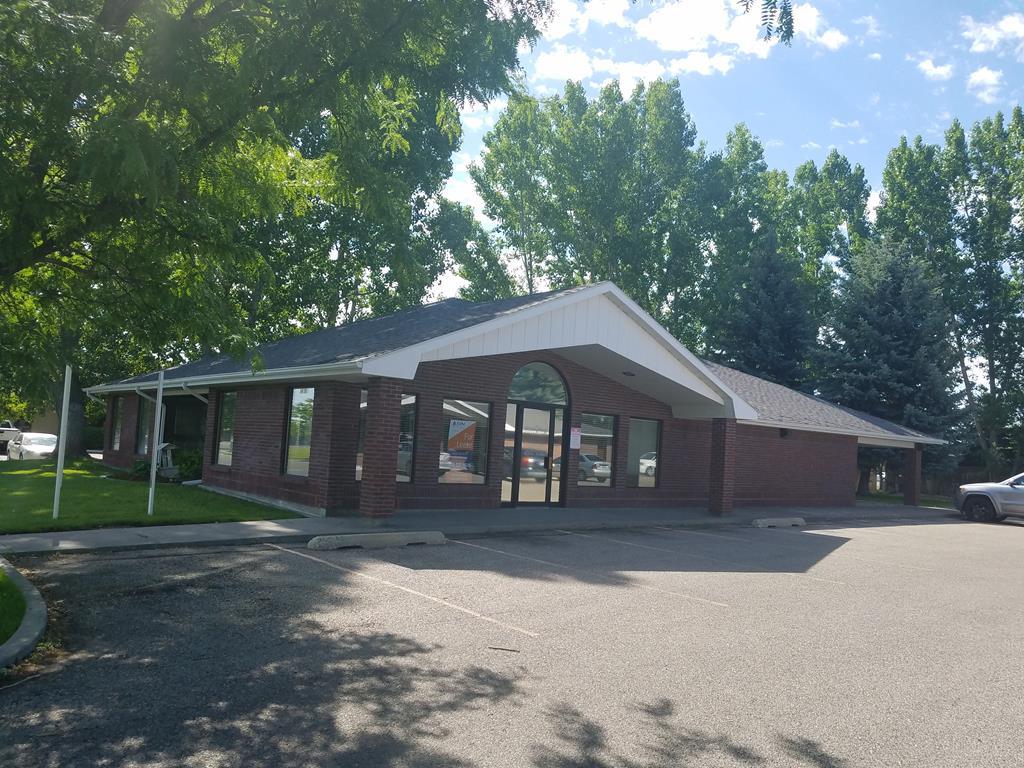 1670 John Adams Parkway - Photo 1