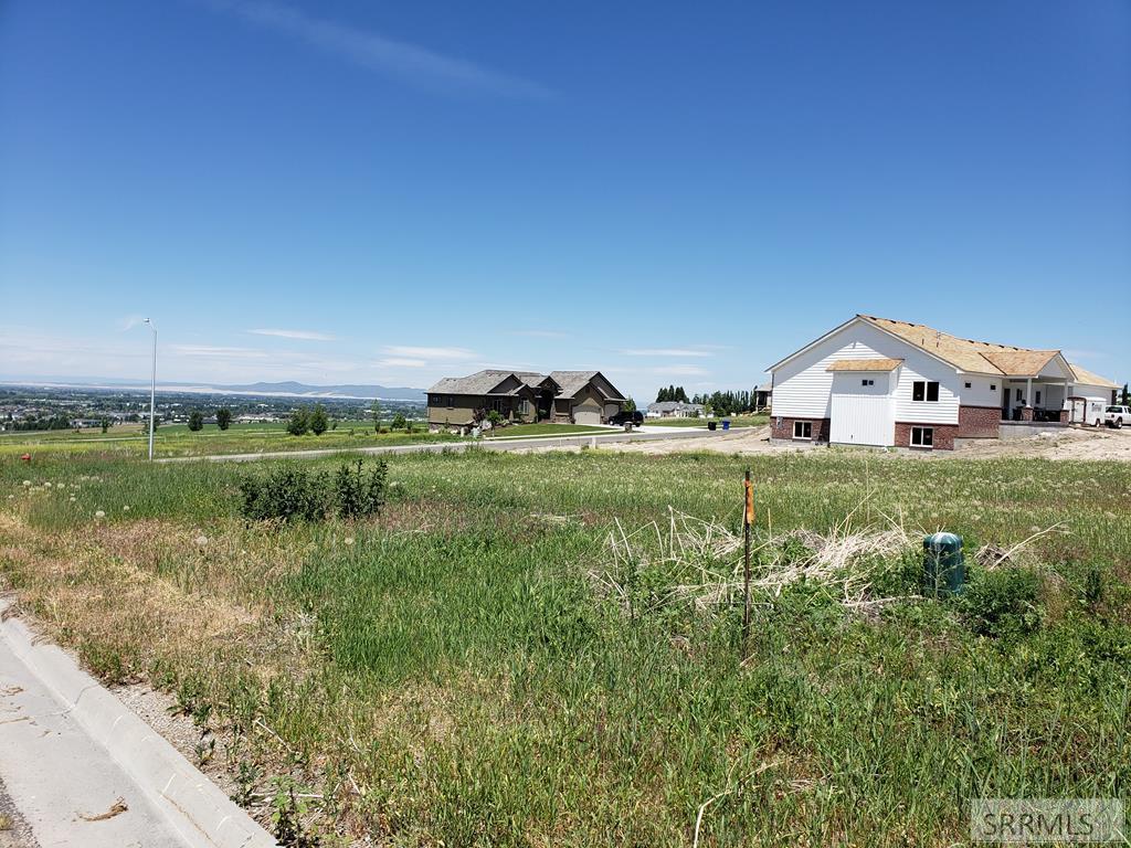 L13 B3 Fairview Avenue - Photo 1