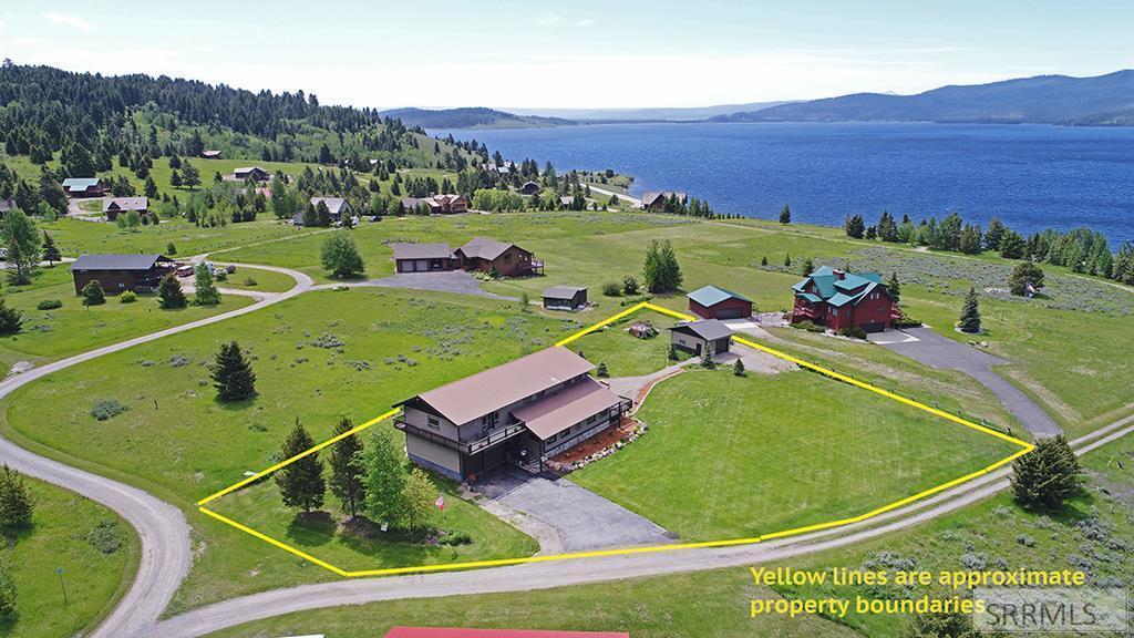 375 Lakeview Loop Road - Photo 1