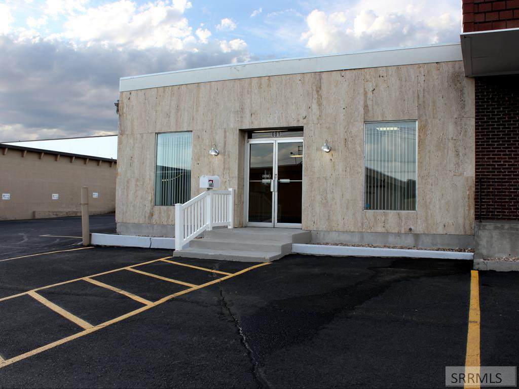 681 Anderson - Photo 1