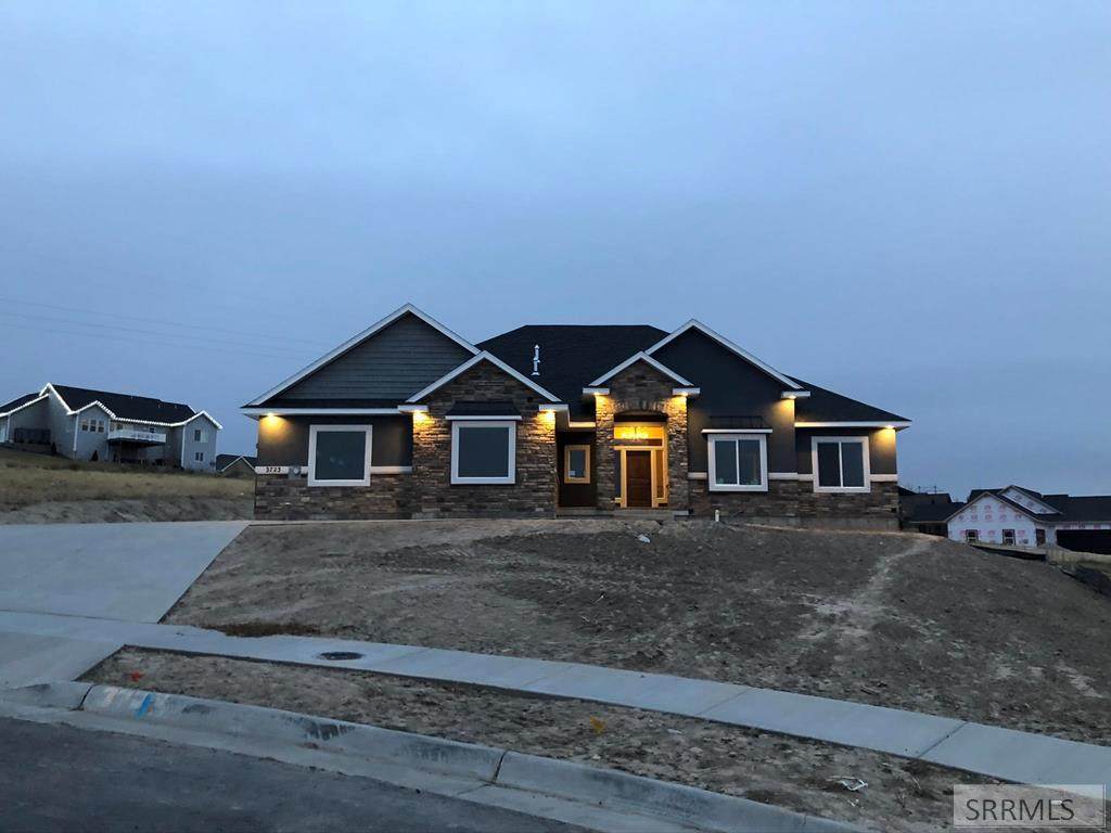 1149 Larch Drive - Photo 1