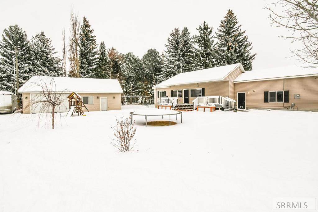437 Quigg Avenue - Photo 1