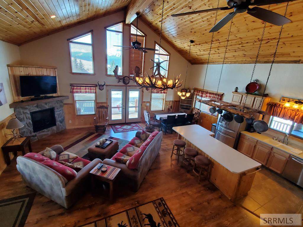 5085 Trumpeter Road - Photo 1
