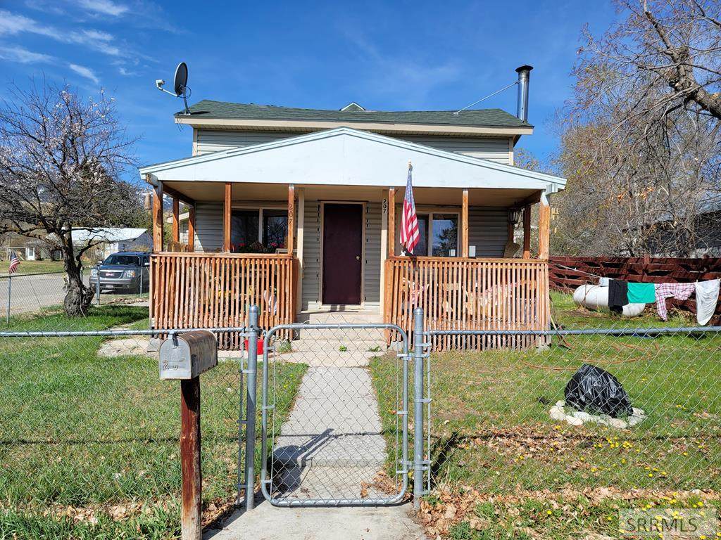 207 3rd Avenue - Photo 1