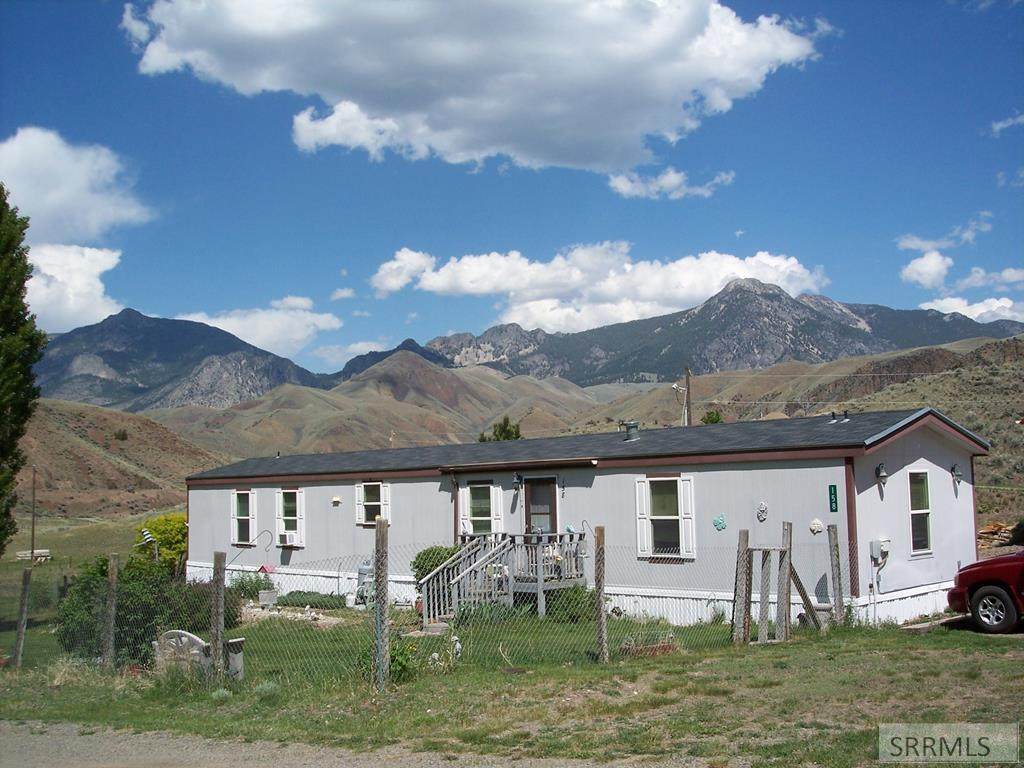 158 Pheasant Road - Photo 1