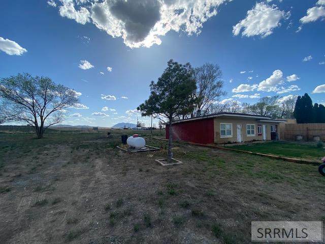 1764 2650 W - Photo 1