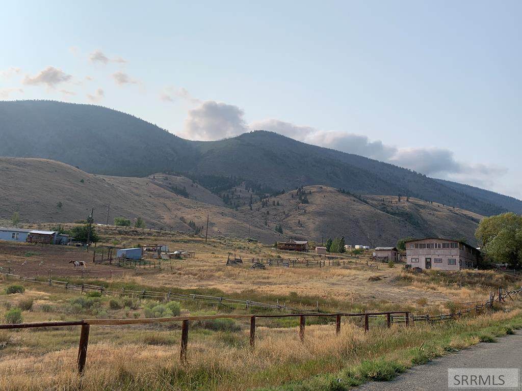 36 Blue Camas Road - Photo 1
