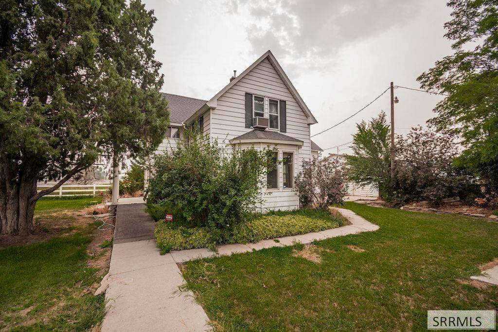 46 350 W - Photo 1