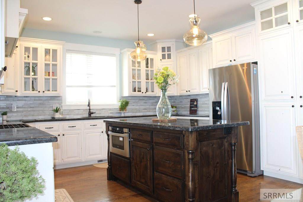 1622 Indian Hollow Drive - Photo 1