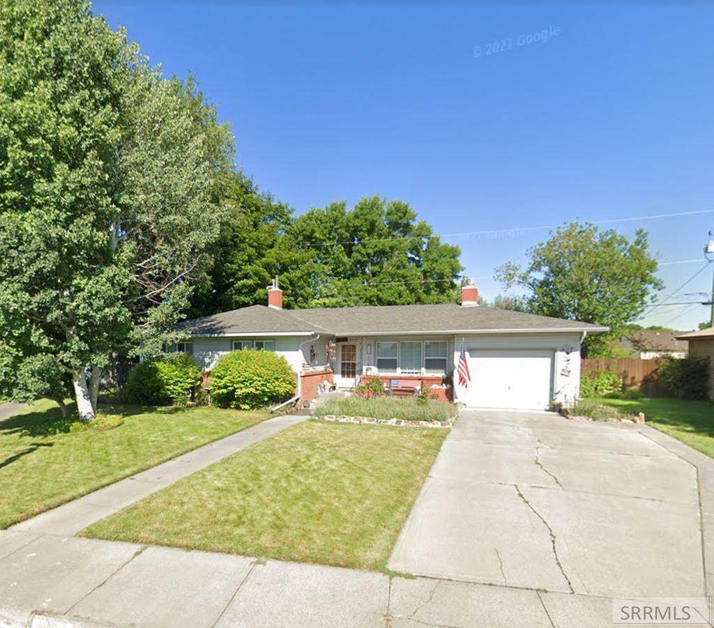 490 Lincoln Drive - Photo 1
