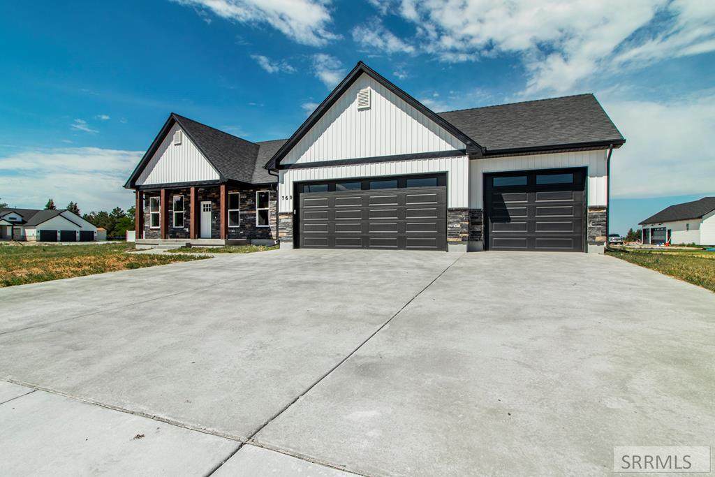 760 Sunset Court - Photo 1