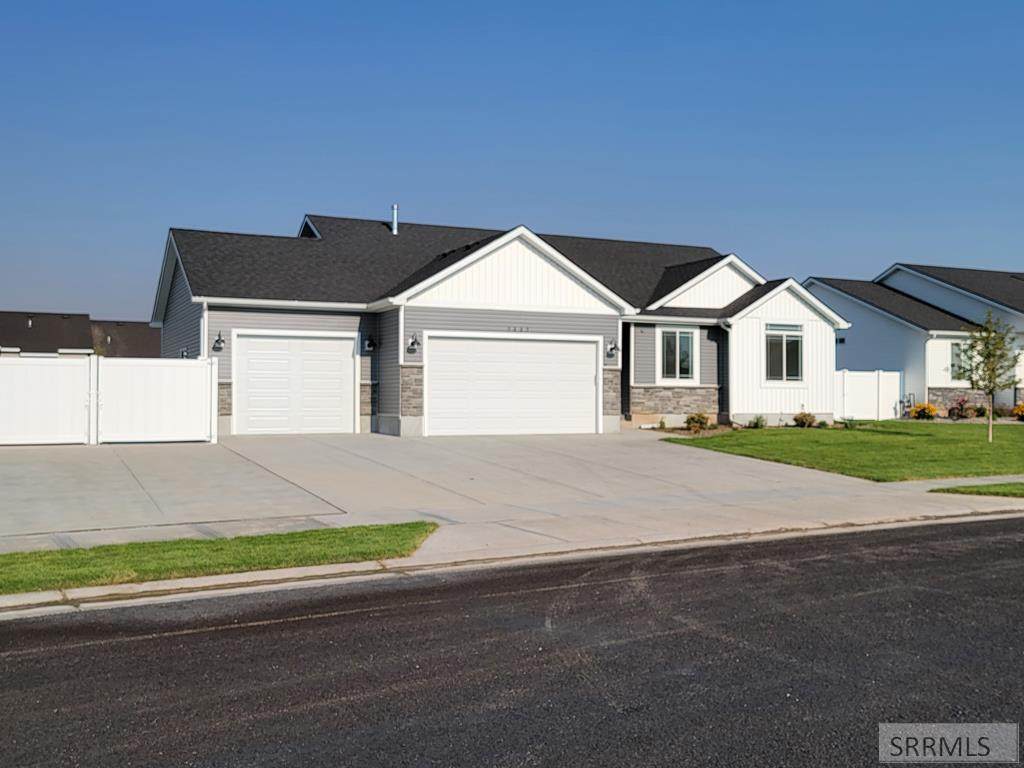 3883 Barcelona Ave - Photo 1