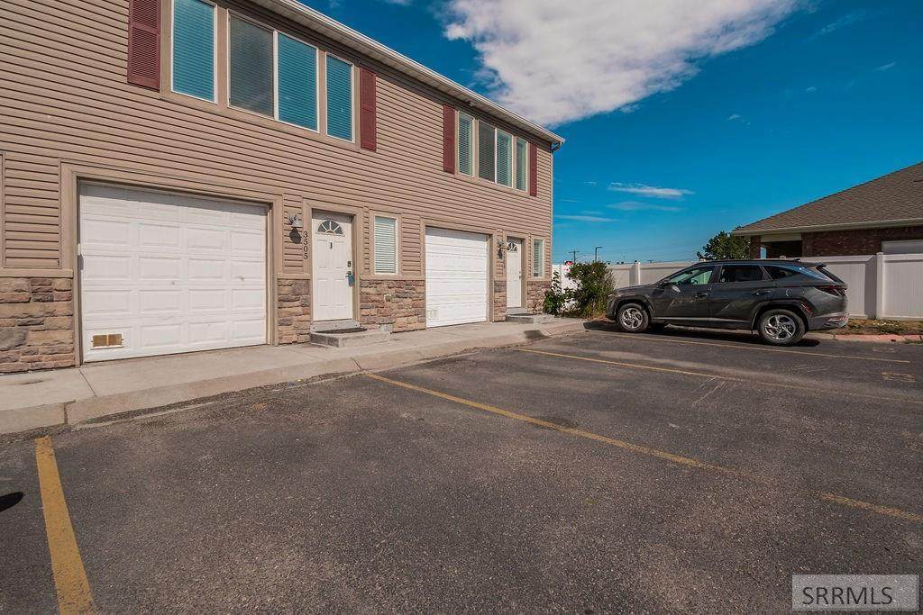 3505 Greenfield Drive - Photo 1