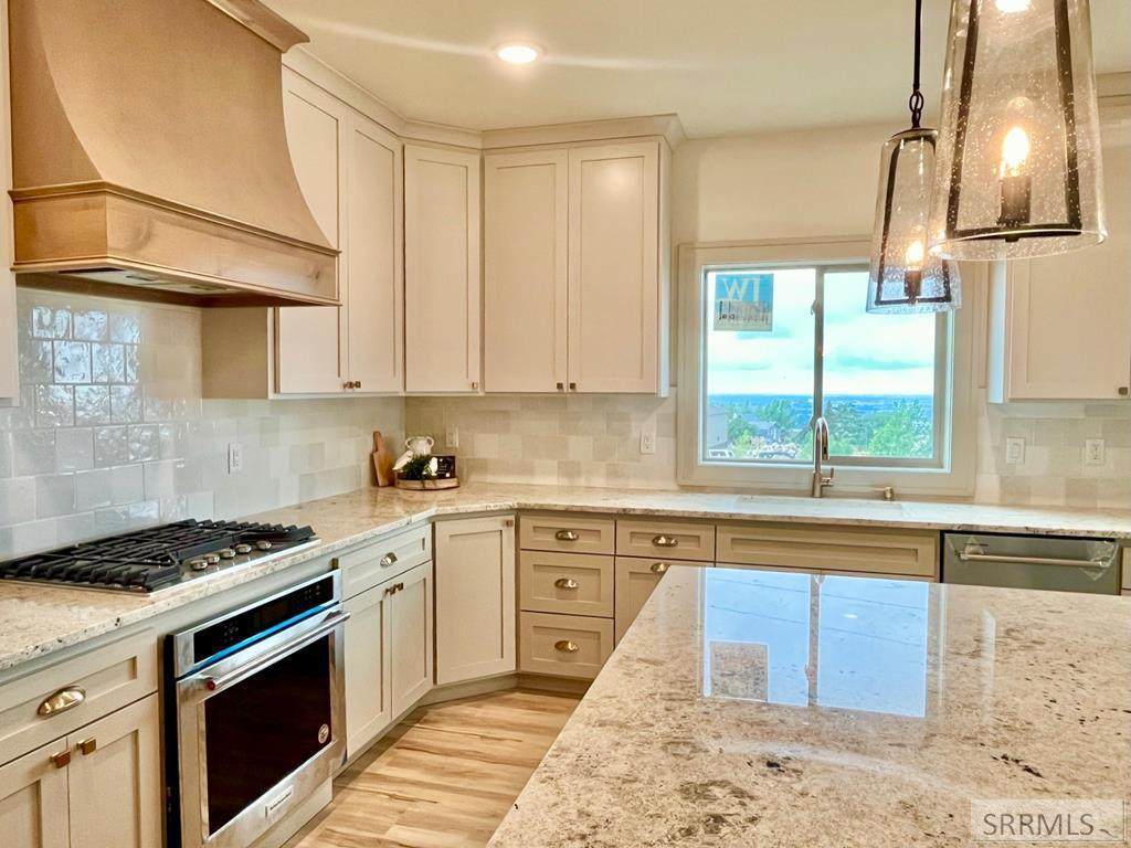 5556 Allegra Drive - Photo 1