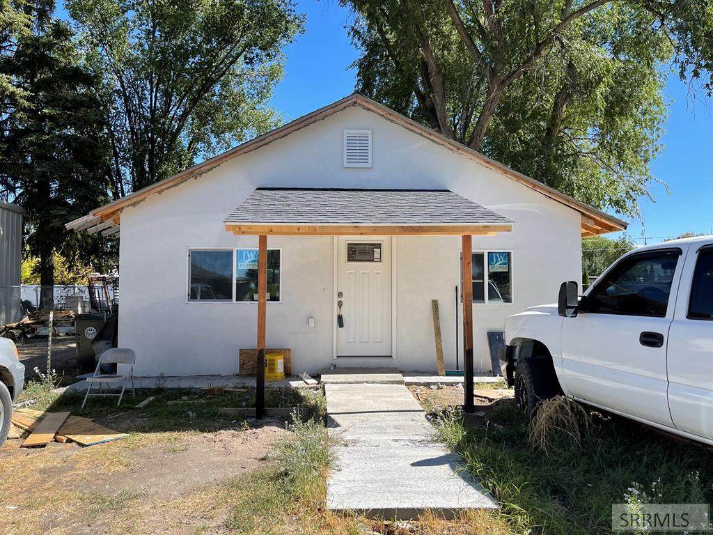 134 Golden Street - Photo 1