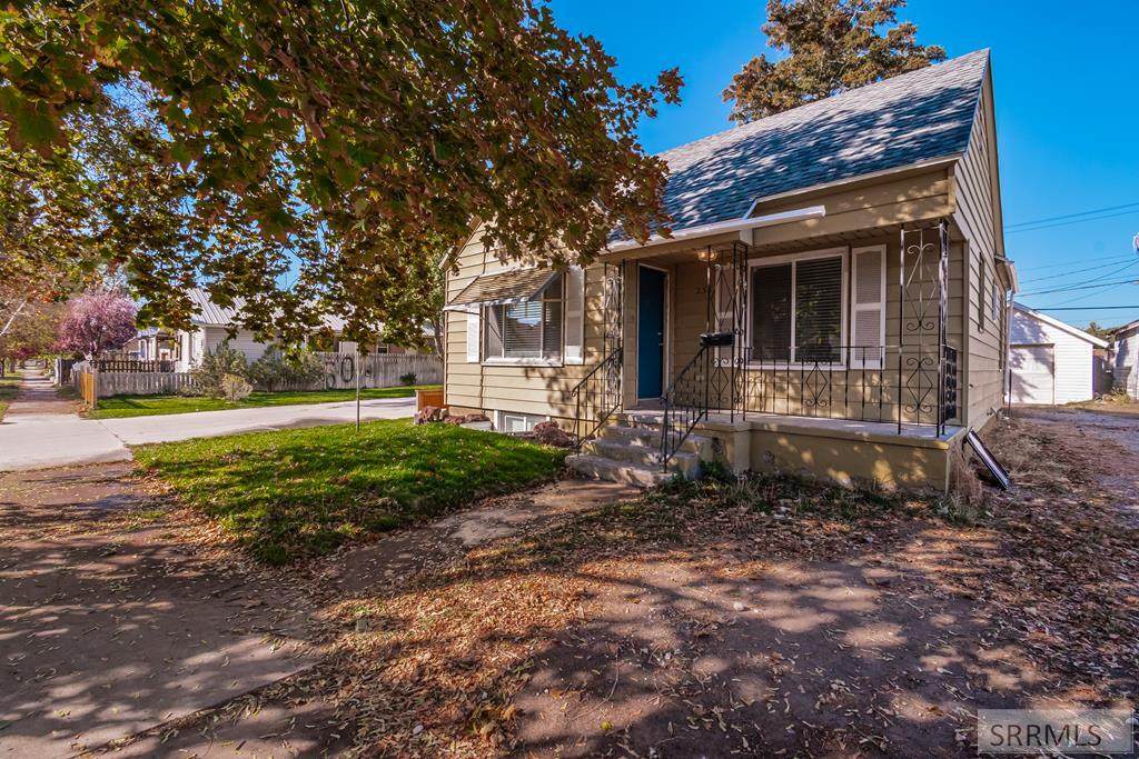 255 2nd S - Photo 1