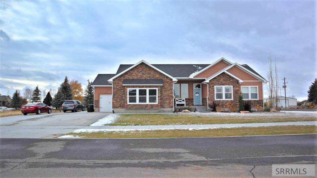 1151 Greenside Loop - Photo 1