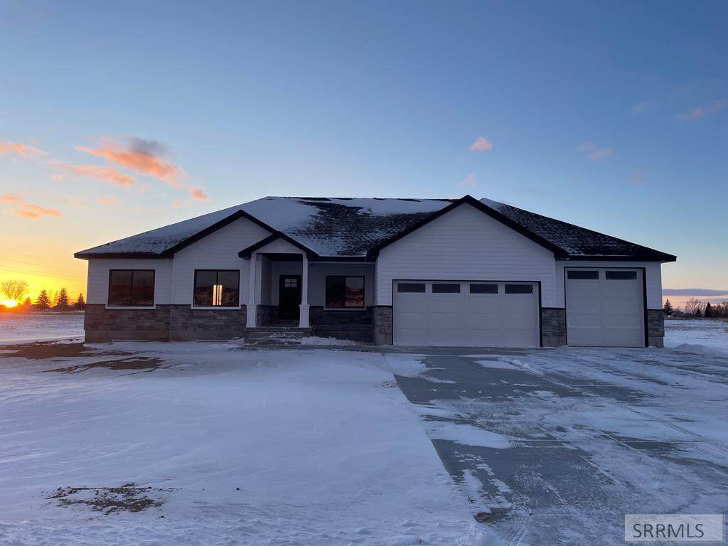 4933 Nordic Way - Photo 1