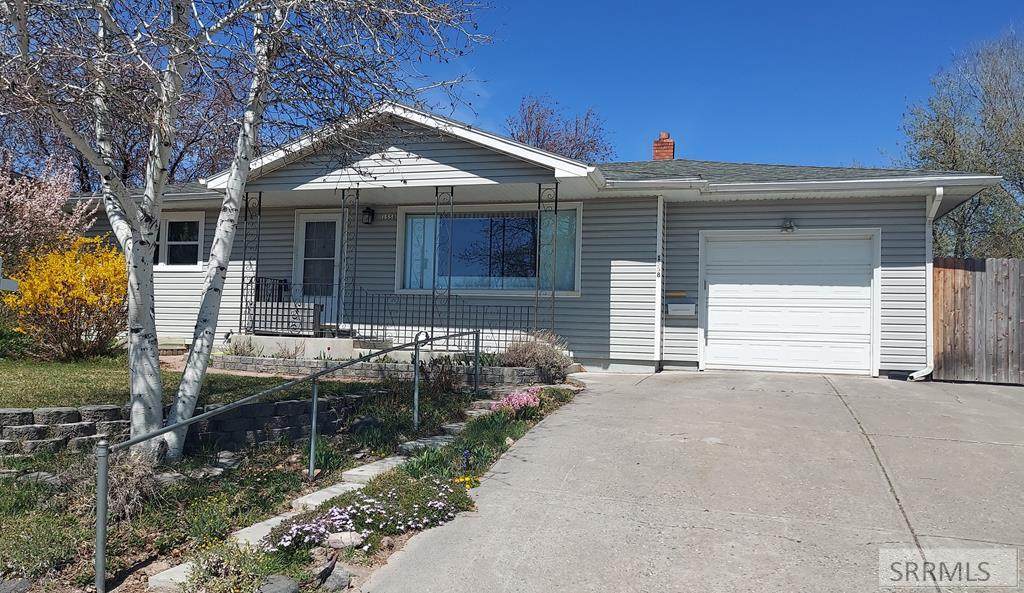 1558 Beverly Road - Photo 1