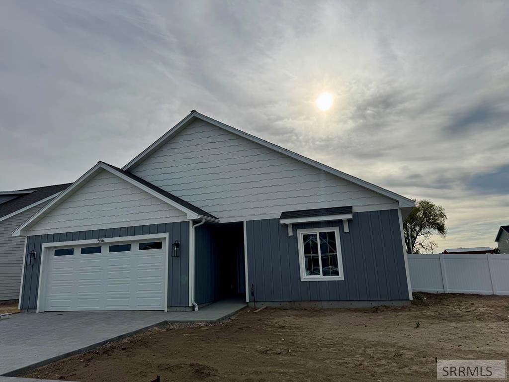 556 Sagebrush Street - Photo 1