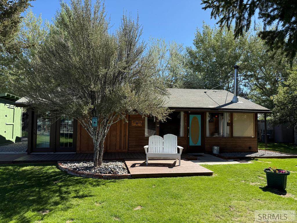 708 Forest Drive - Photo 1