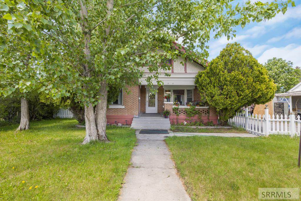 456 Park Avenue - Photo 1