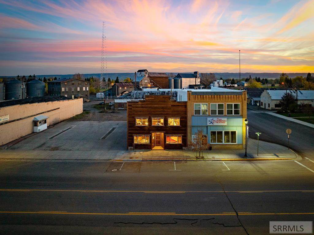 417 Main Street - Photo 1