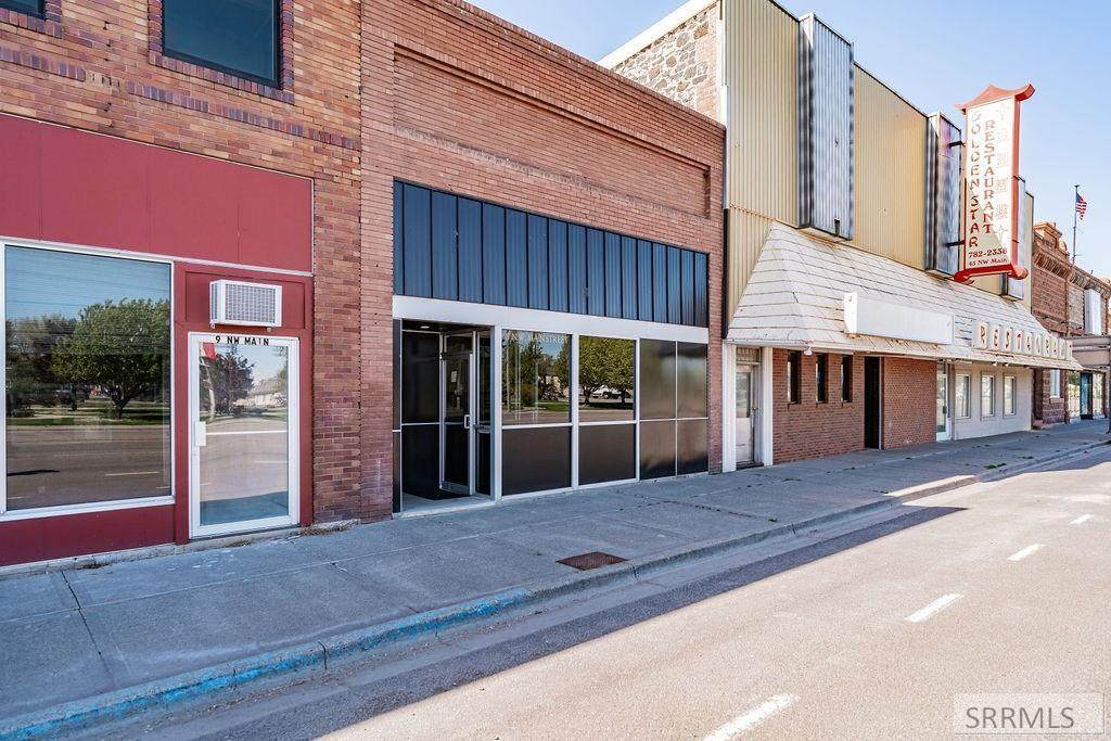 27 Main Street - Photo 1