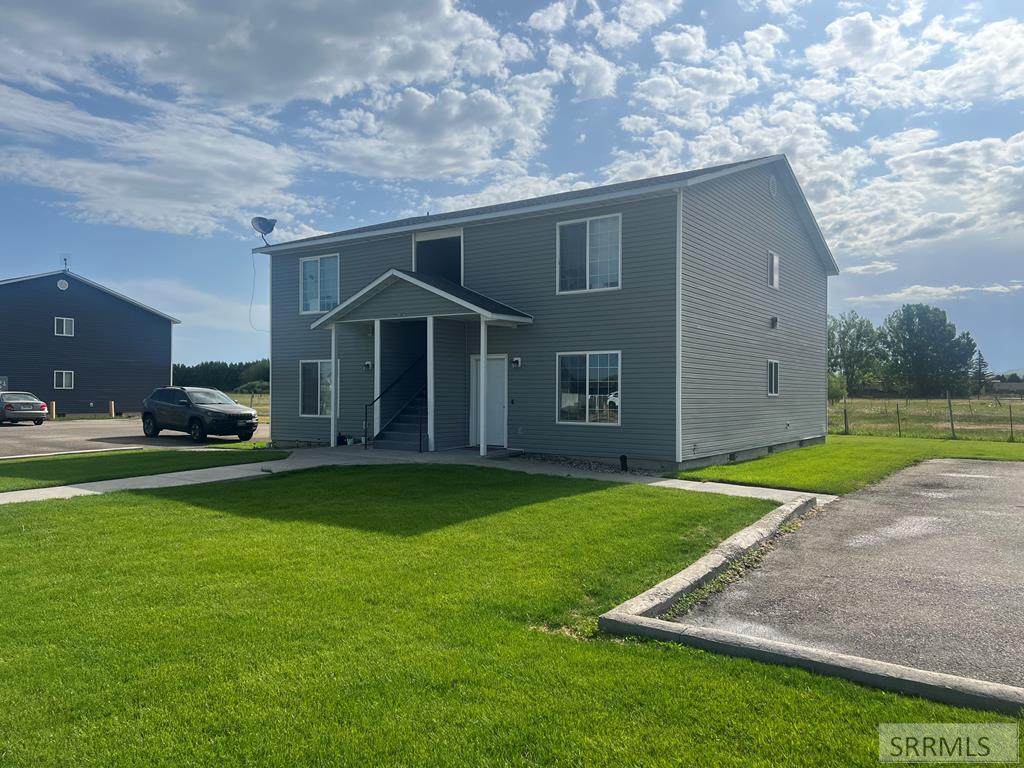 955 Eve Drive - Photo 1