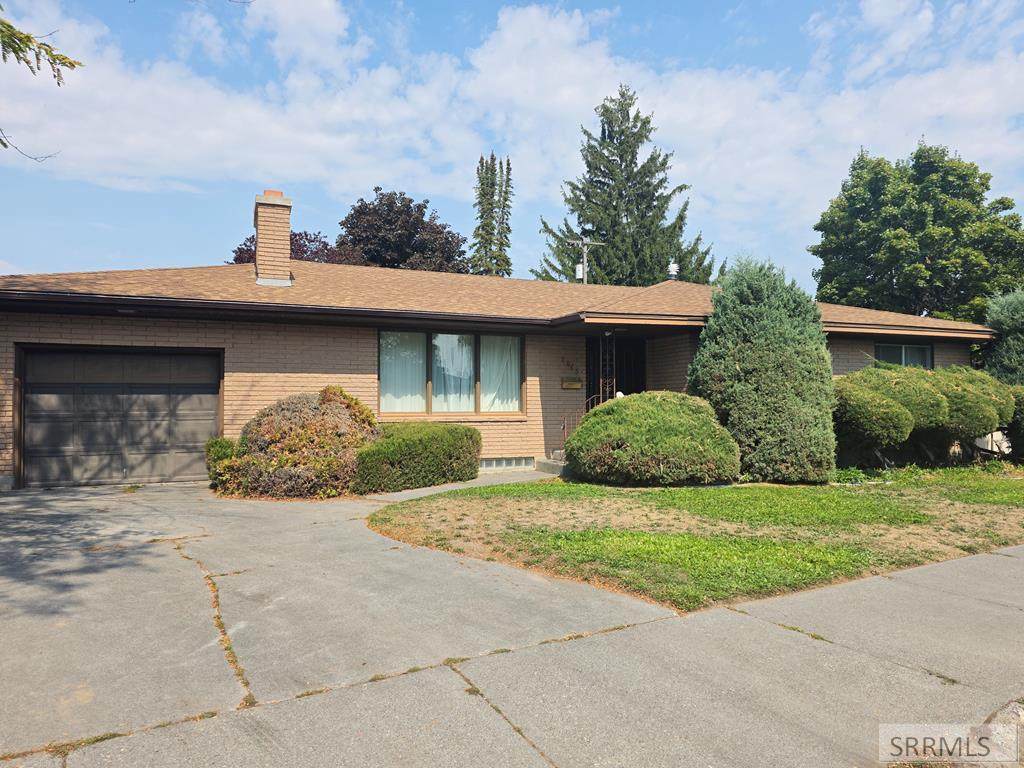 1065 21st Street - Photo 1