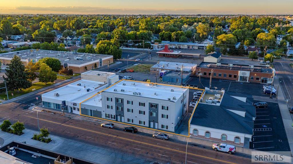 350 E Street - Photo 1