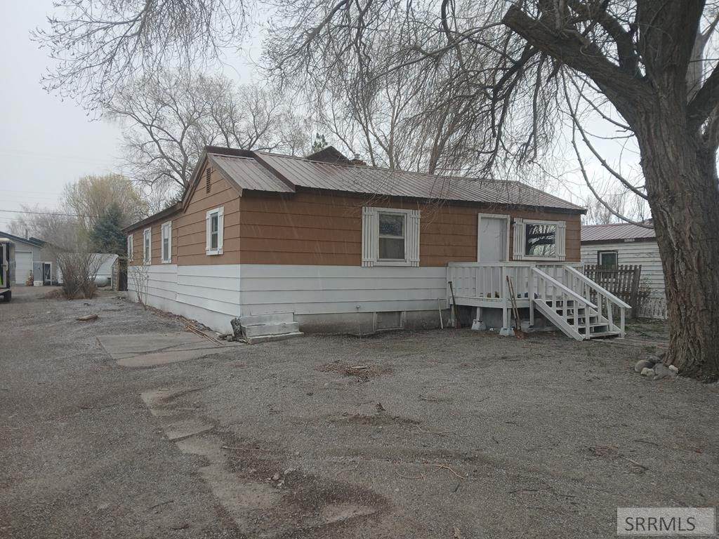 683 Decoria Avenue - Photo 1