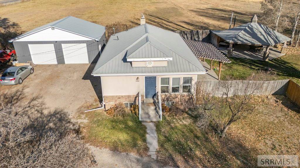 2982 5th W - Photo 1