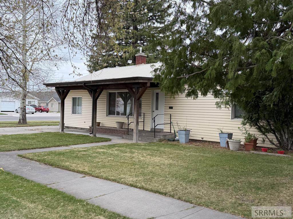 74 3rd W - Photo 1