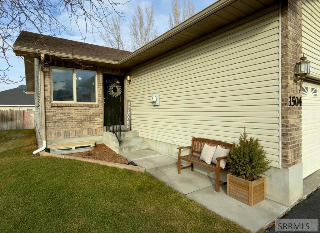 1504 Falcon Drive - Photo 1