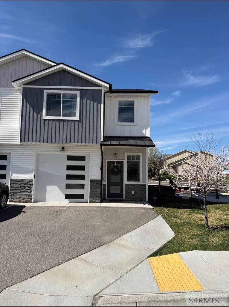 179 Park Lawn Drive - Photo 1