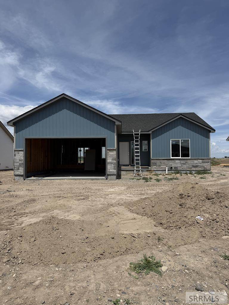 555 Abigail Street - Photo 1