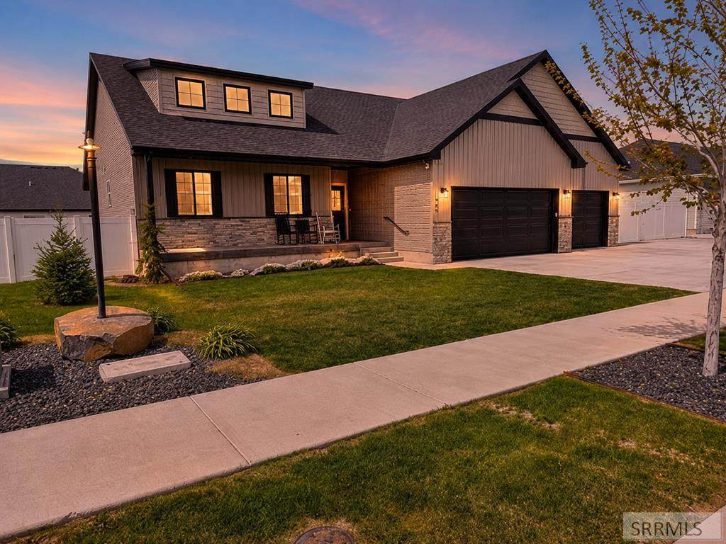 665 Hollow Drive - Photo 1