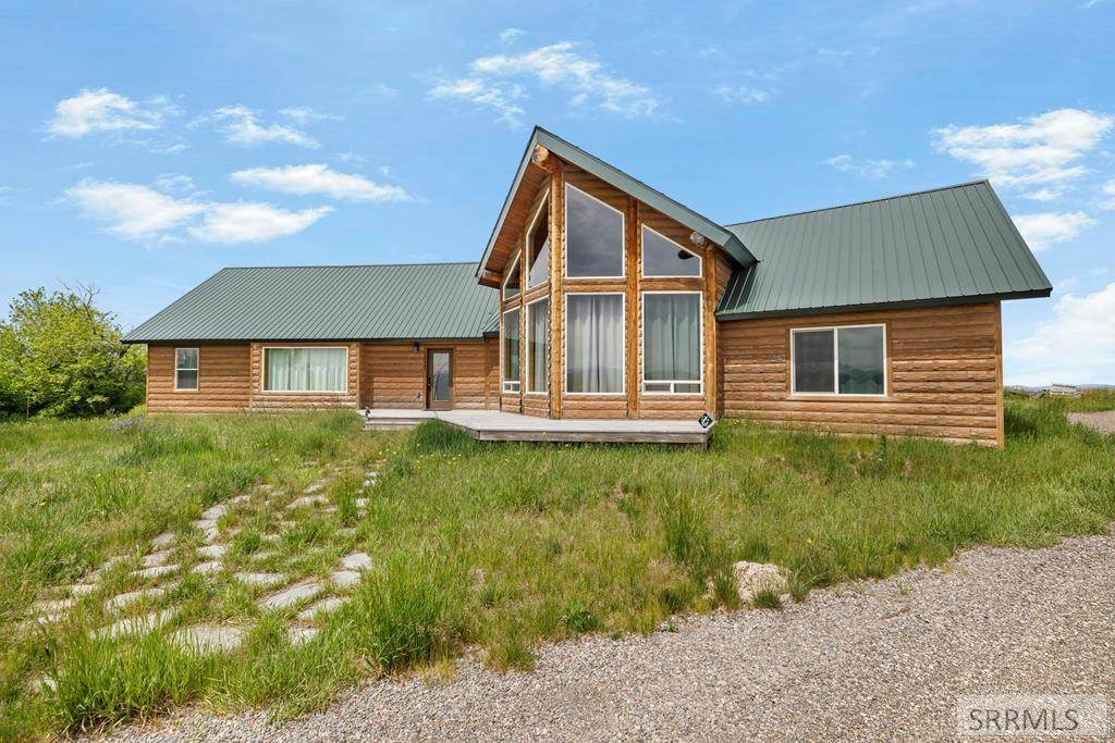 4462 Hwy 32 - Photo 1